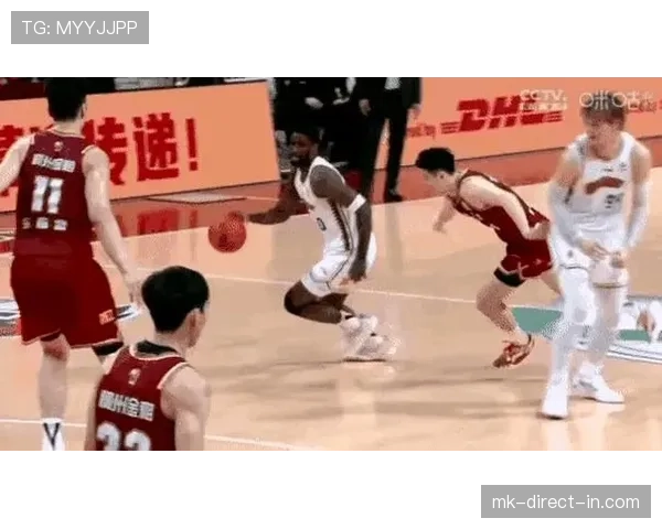 投篮动作判定标准解析:如何区分合法投篮与进攻犯规? 投篮动作判定标准解析:如何区分合法投篮与进攻犯规?